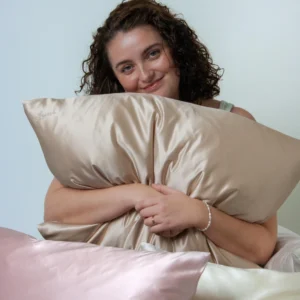 SILK ZIPPERED PILLOWCASE