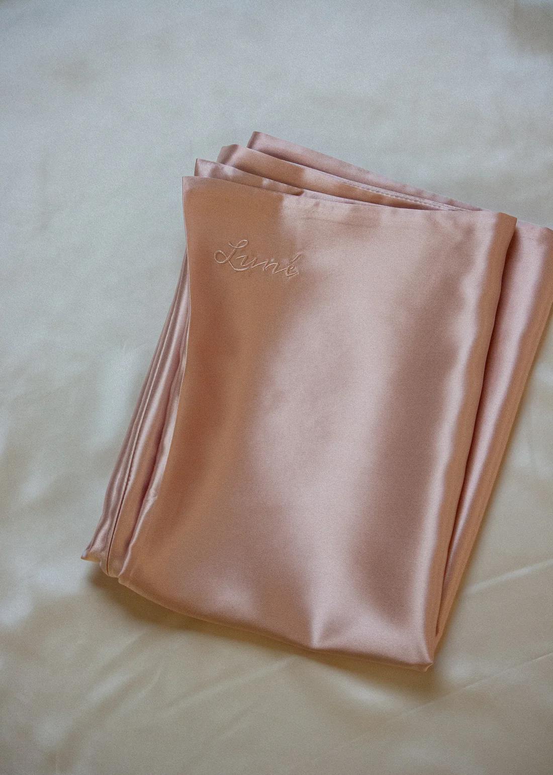 SILK ZIPPERED PILLOWCASE - Image 7