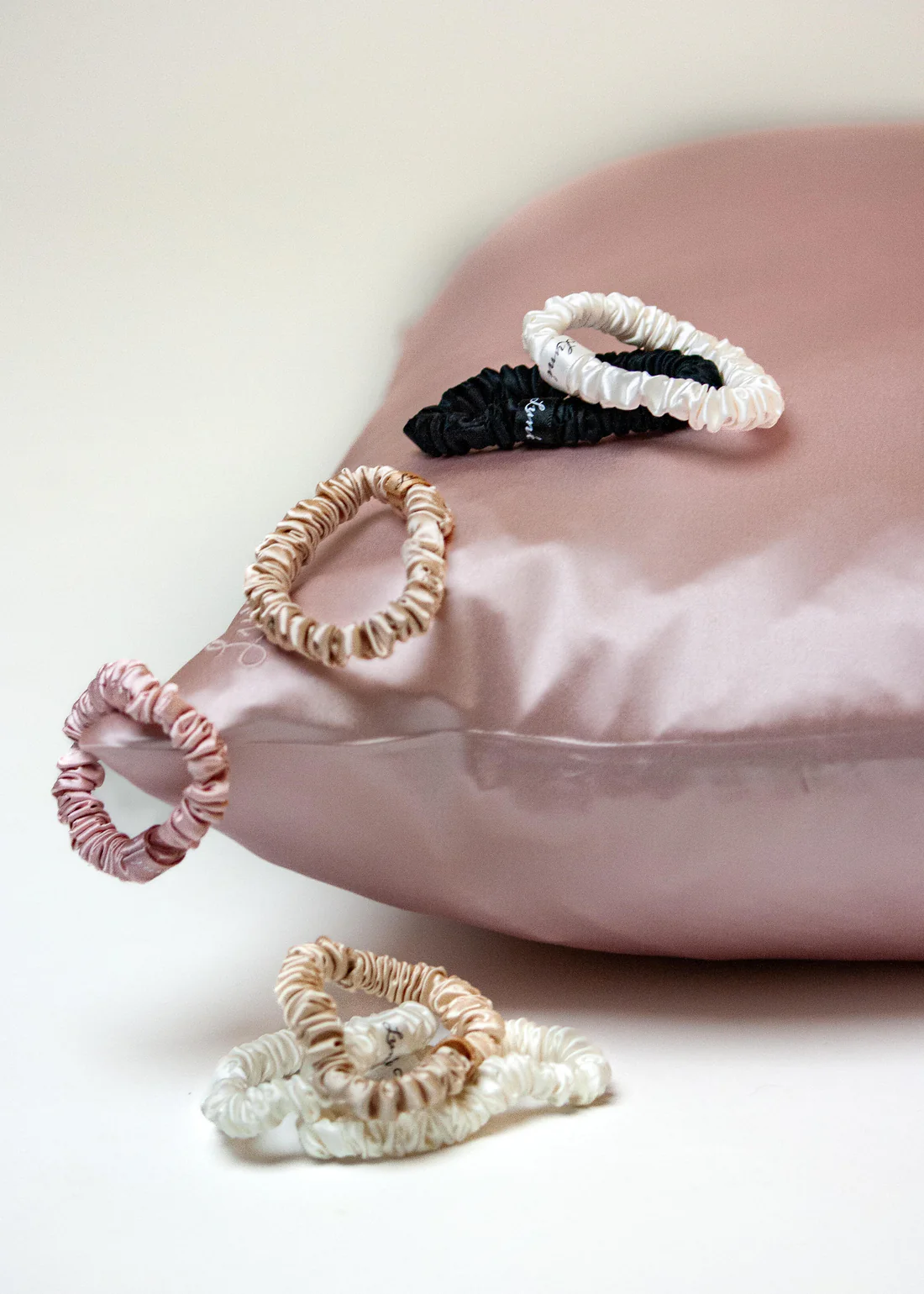 SILK SCRUNCHIE SET X 2 - Image 4